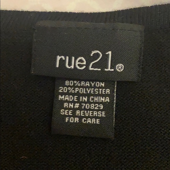 Crop top - Picture 3 of 4